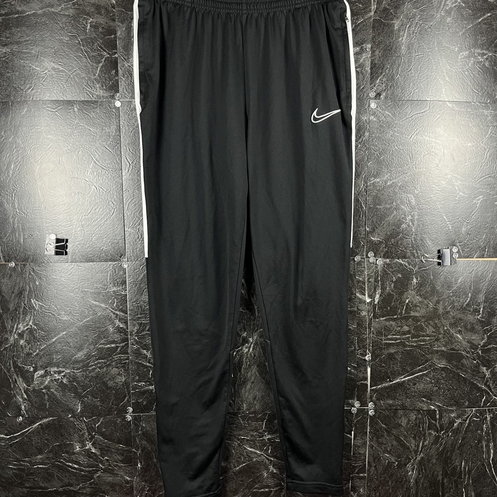 Nike Men's Black Dri-Fit Track Pants Medium